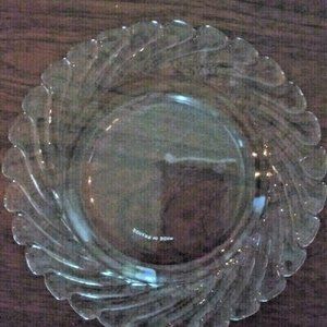 Fancy French clear scalloped glass plate 7"